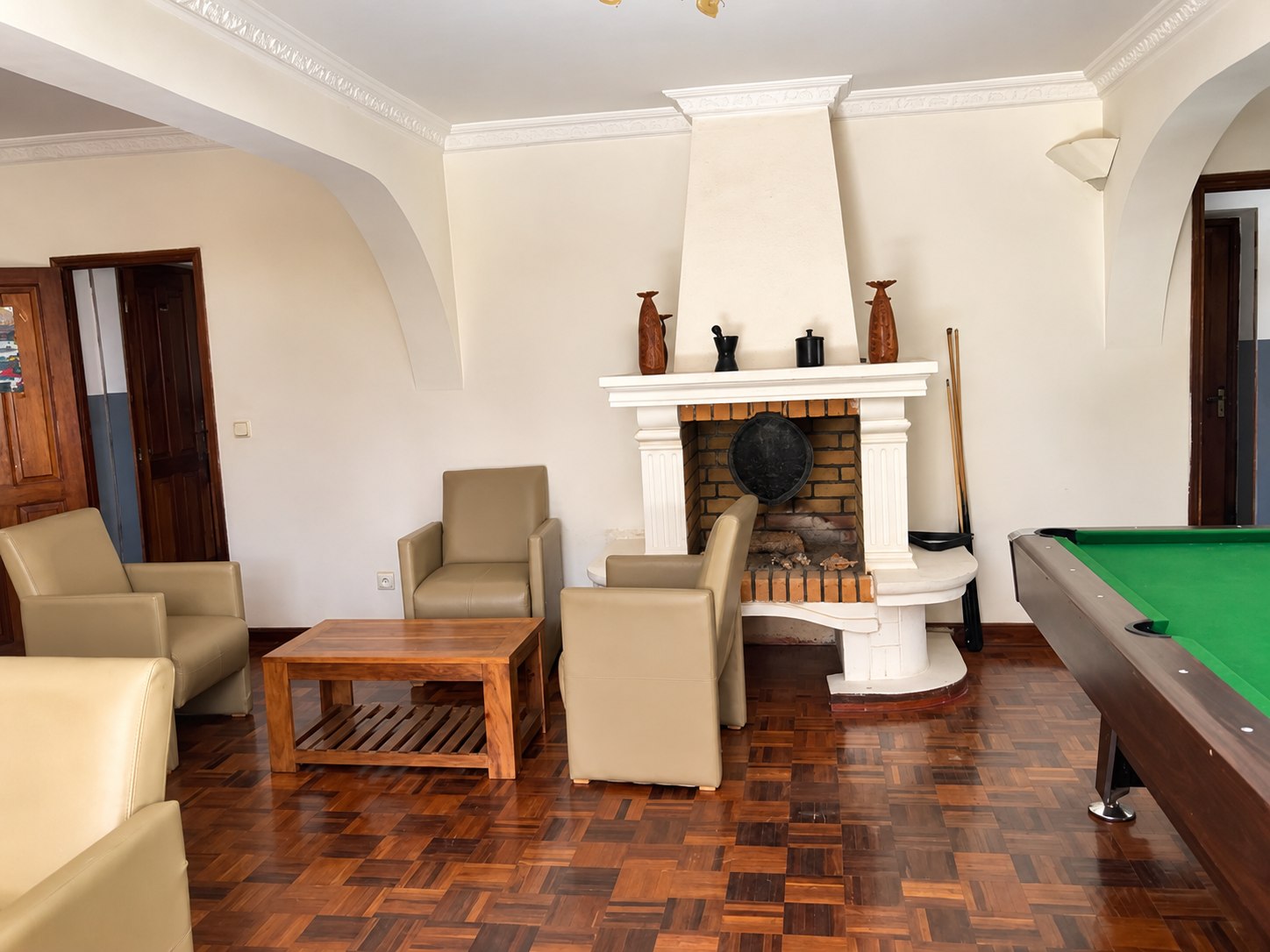 Lounge · près de la cheminée